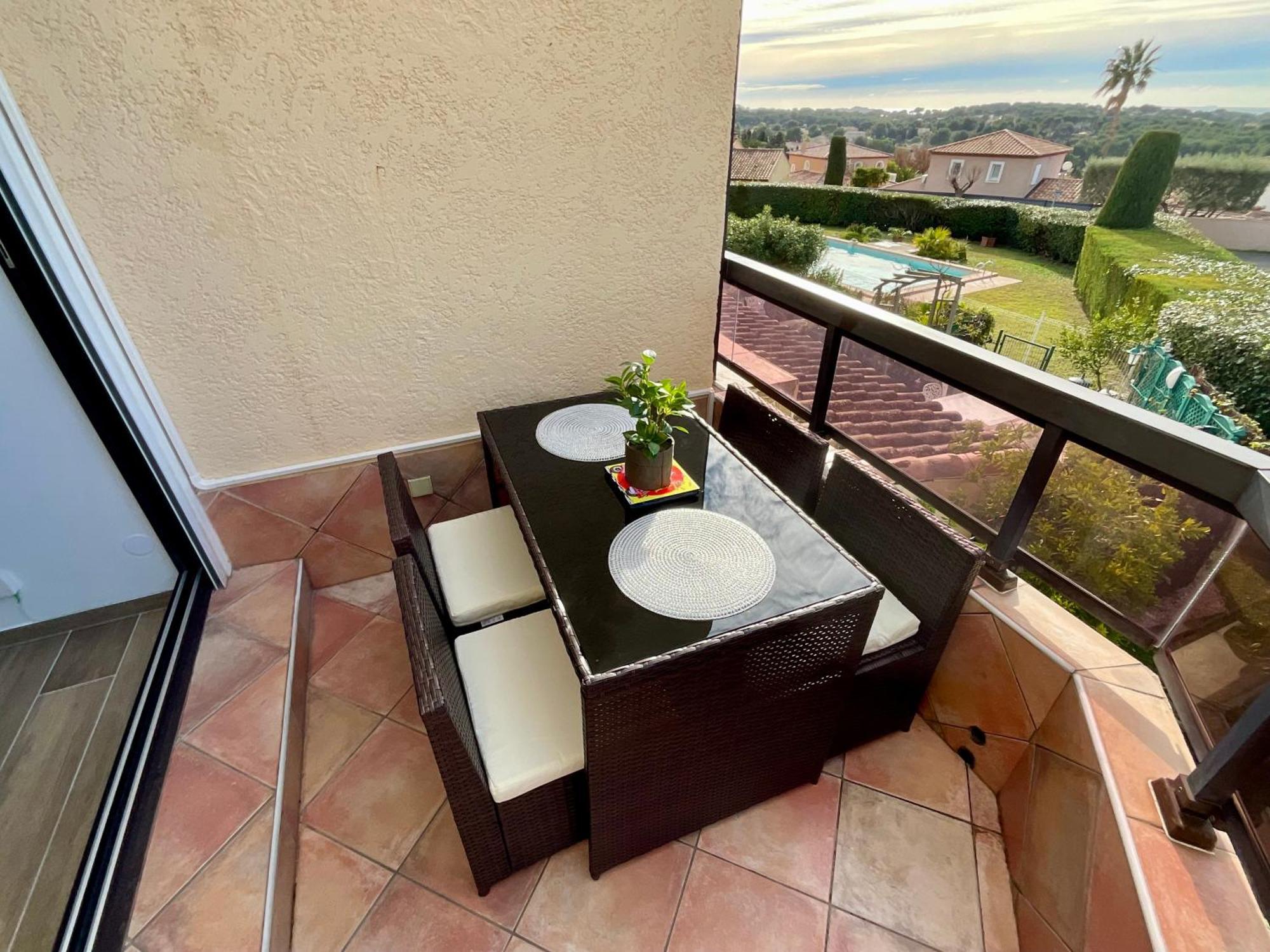 Appartement Sanary Vue Mer Au Calme Екстериор снимка